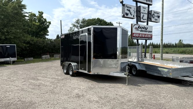 Remorque fermée 7.5X14 en aluminium revêtement noire Polycor 2X3500 lbs porte rampe essieux torsions Nitro Trailers