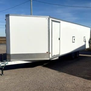 Remorque fermée 8.5X24 + V-Nose blanche en aluminium 2X3500 lbs essieux torsions